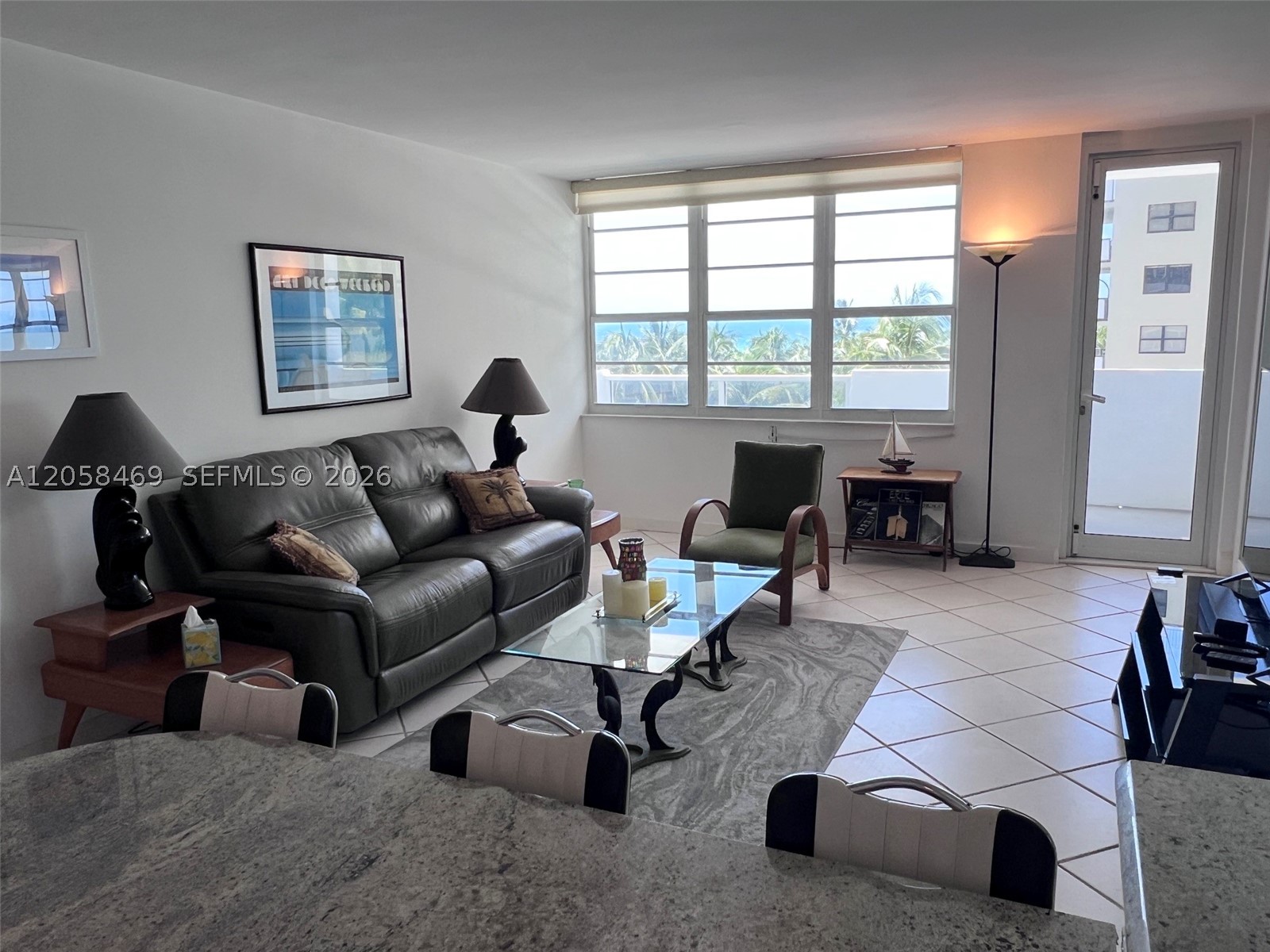 THE DECOPLAGE CONDO - Residential