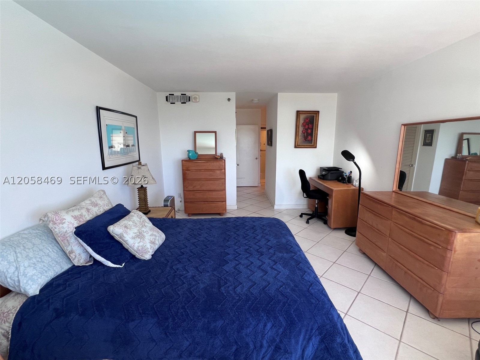 THE DECOPLAGE CONDO - Residential