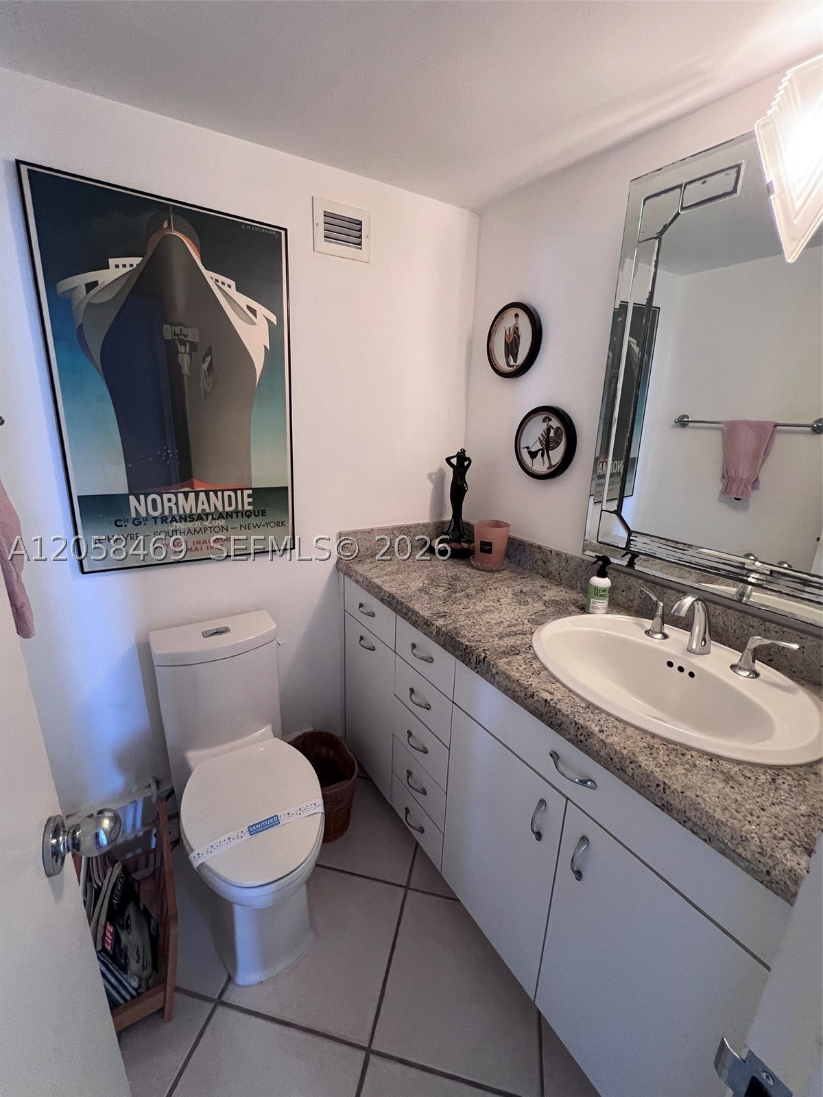 THE DECOPLAGE CONDO - Residential