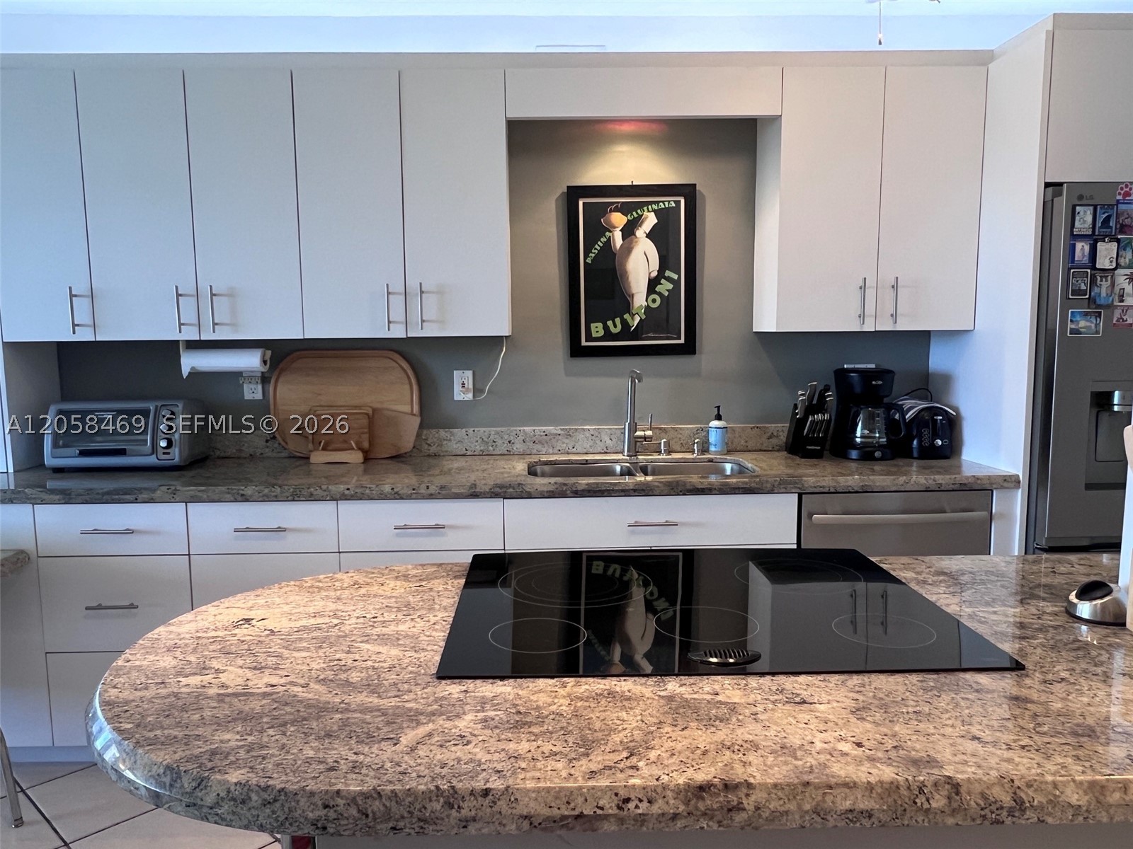 THE DECOPLAGE CONDO - Residential