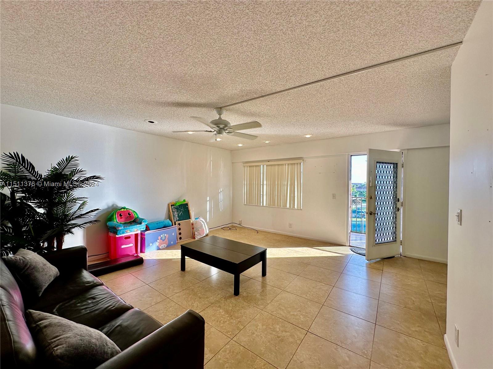 KINGSLEY AT CENTURY VILLA - Residential Lease