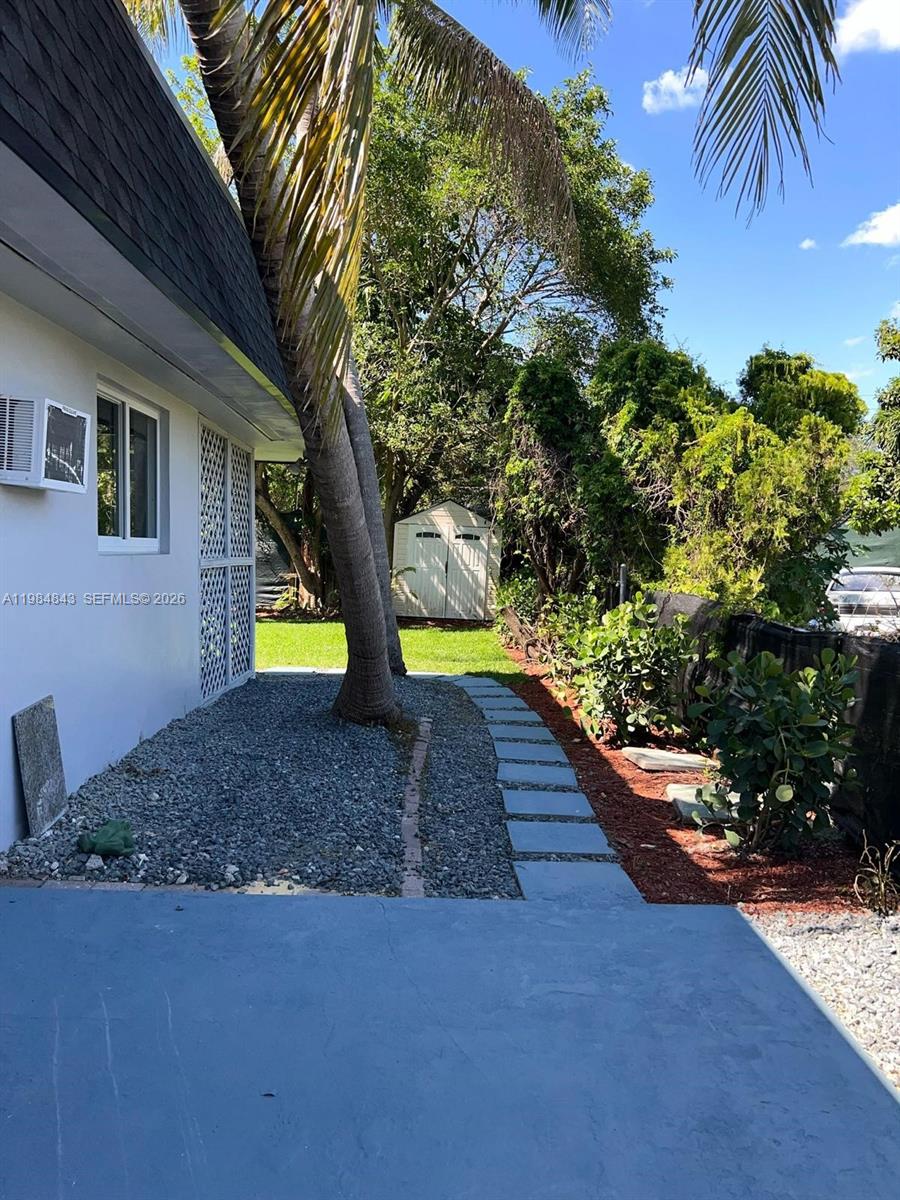 LA PALOMA - Residential Income