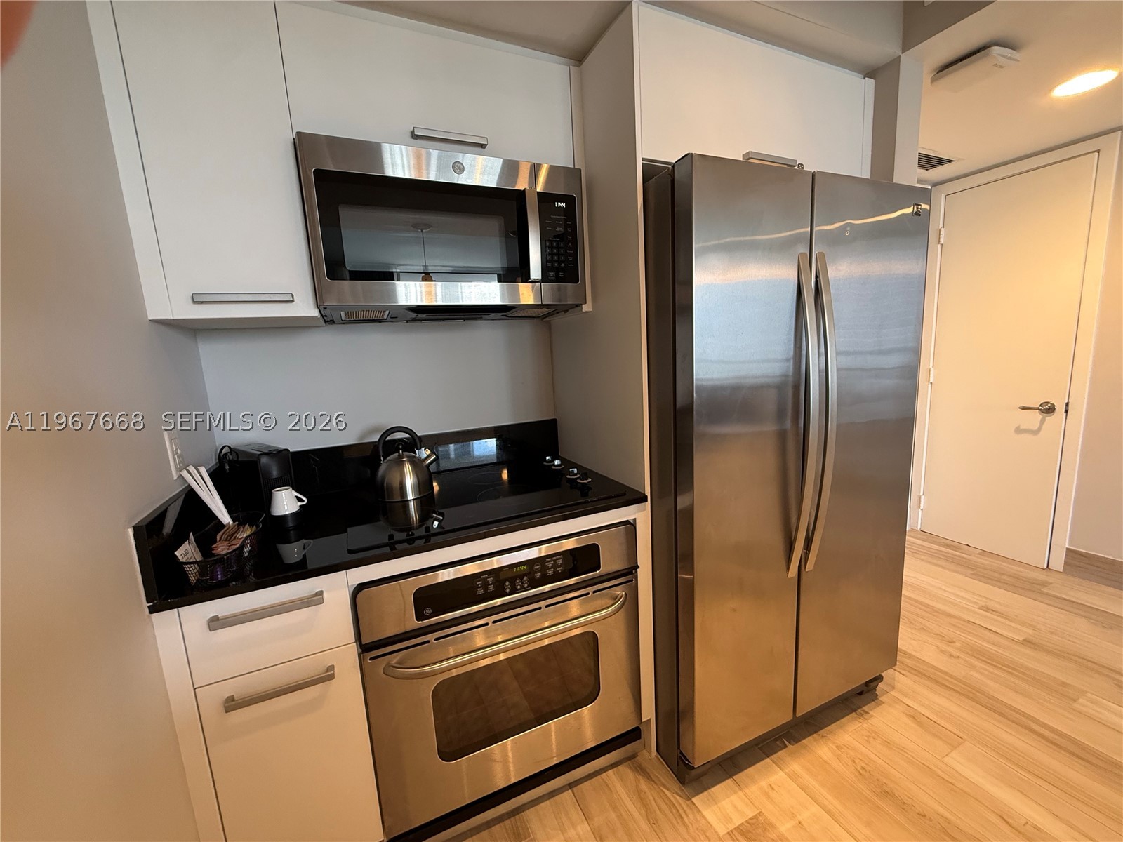 M RESORT RESIDENCES CONDO - Residential