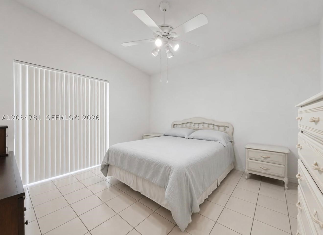 POINT LAKE CONDO VII - Residential