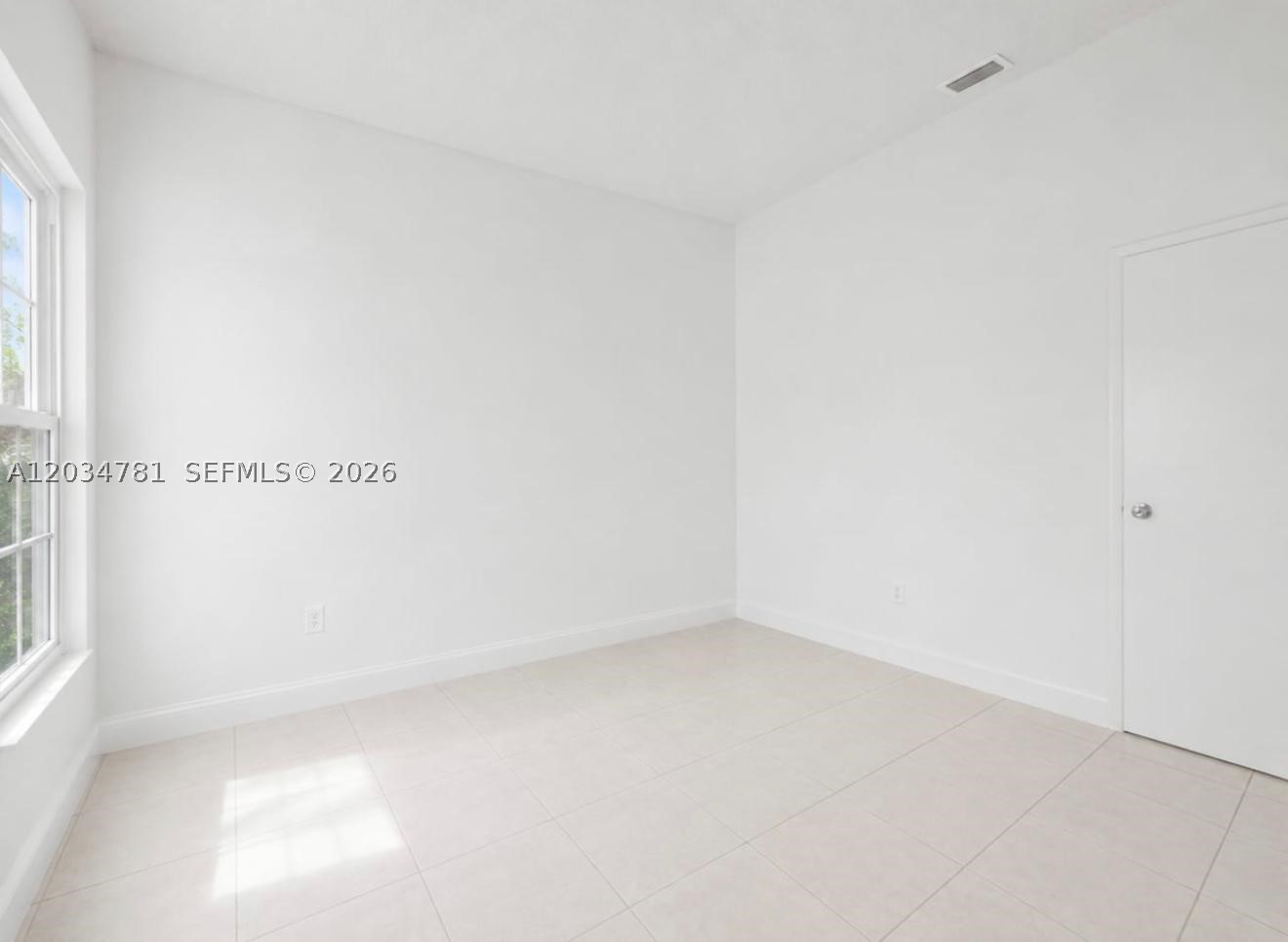 POINT LAKE CONDO VII - Residential