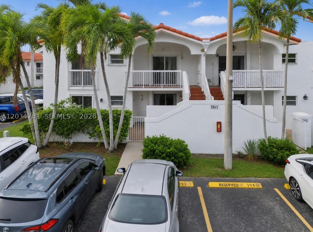 POINT LAKE CONDO VII - Residential