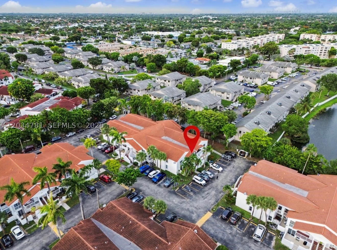 POINT LAKE CONDO VII - Residential