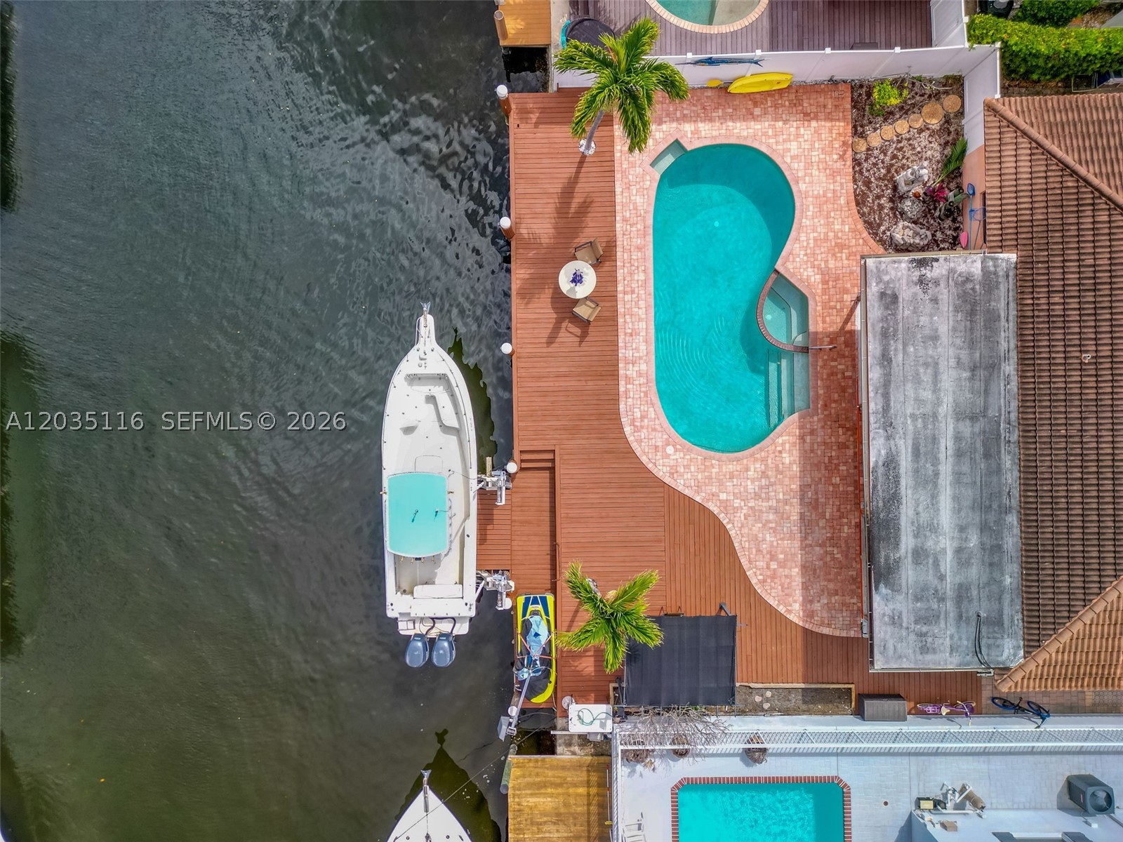 POMPANO ISLES - Residential