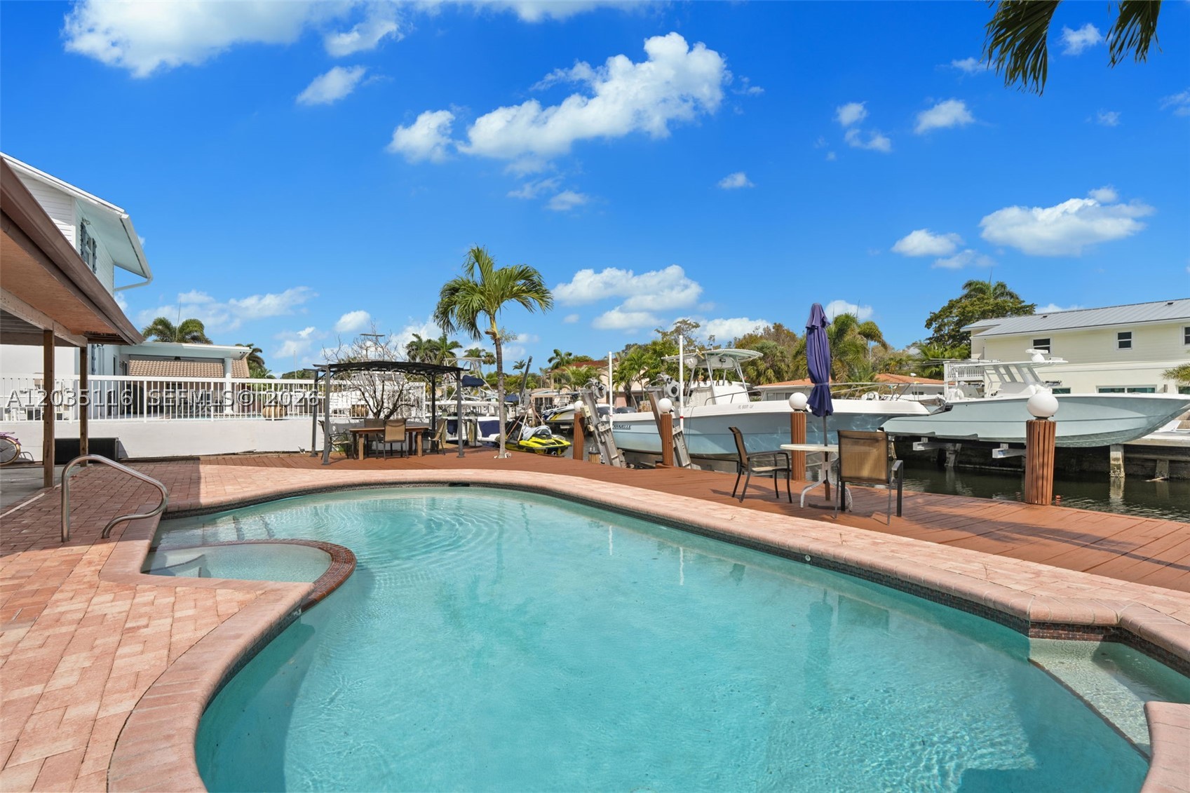 POMPANO ISLES - Residential