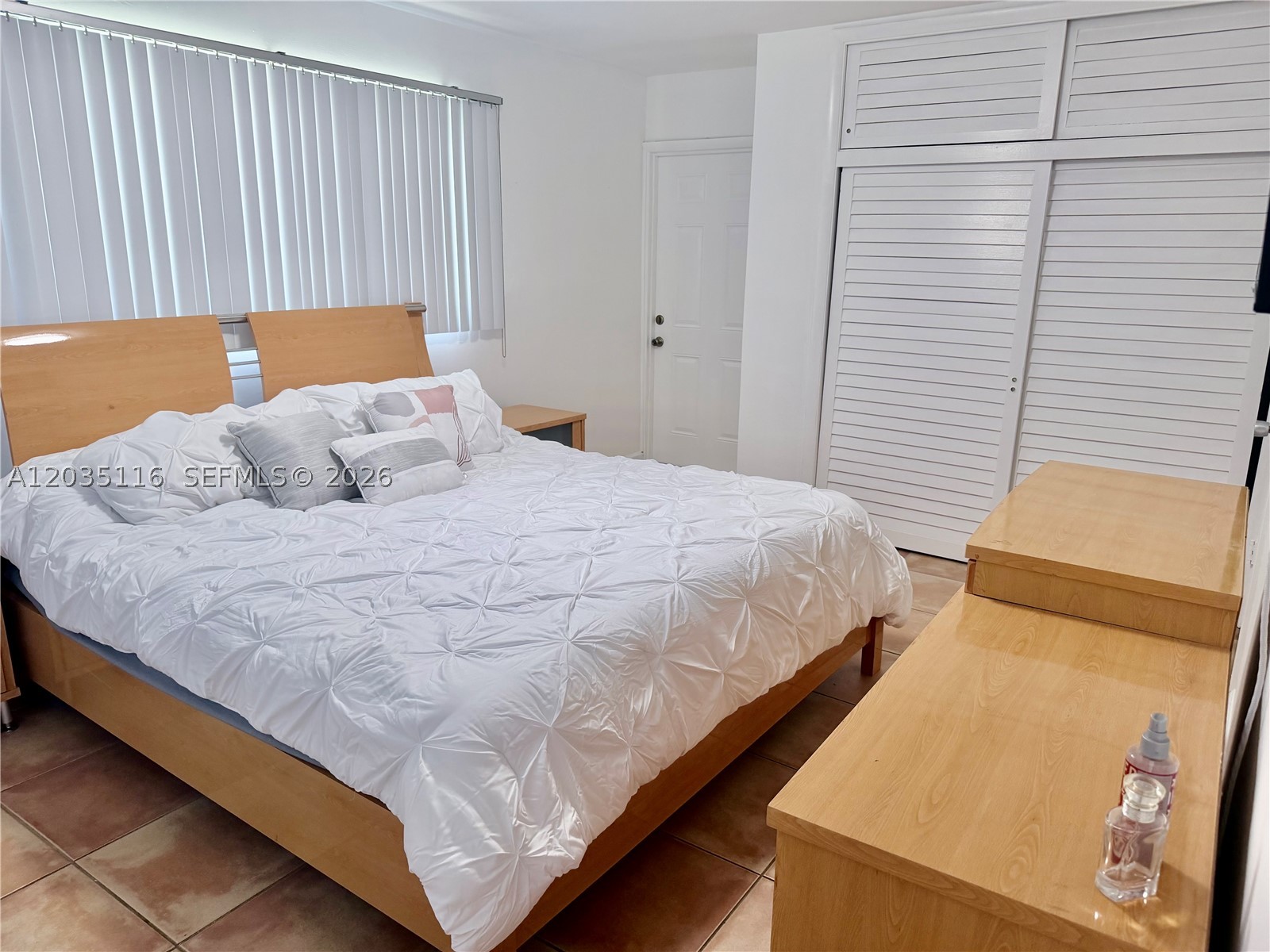 POMPANO ISLES - Residential