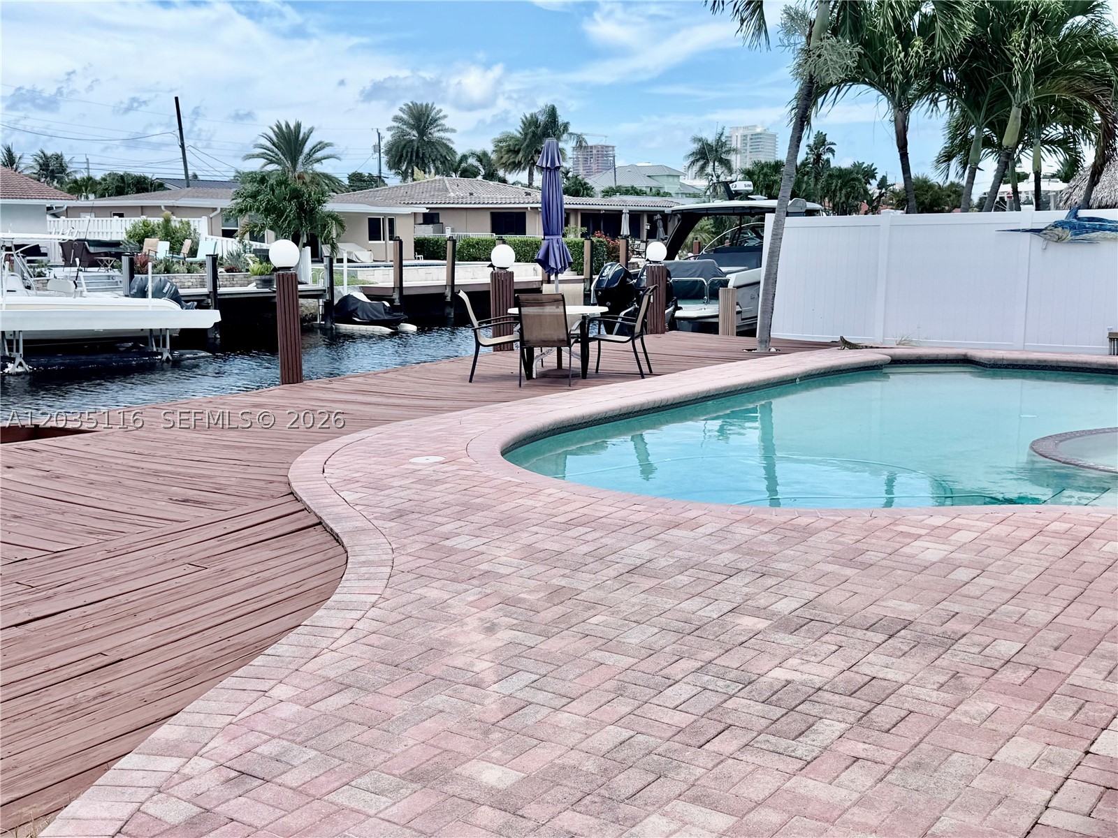 POMPANO ISLES - Residential