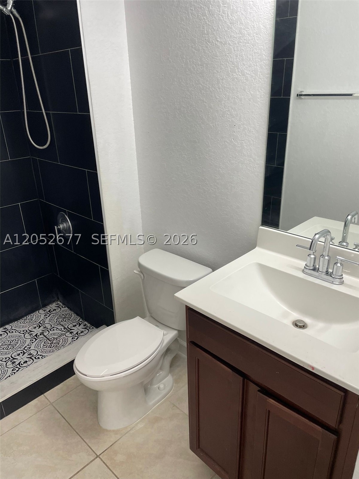 A H AT TURNPIKE SOUTH SEC - Residential Lease