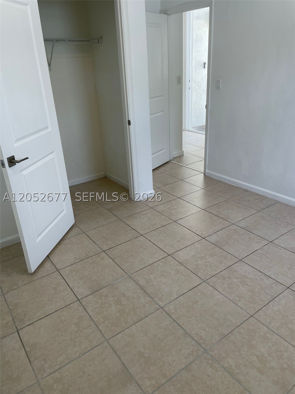 A H AT TURNPIKE SOUTH SEC - Residential Lease