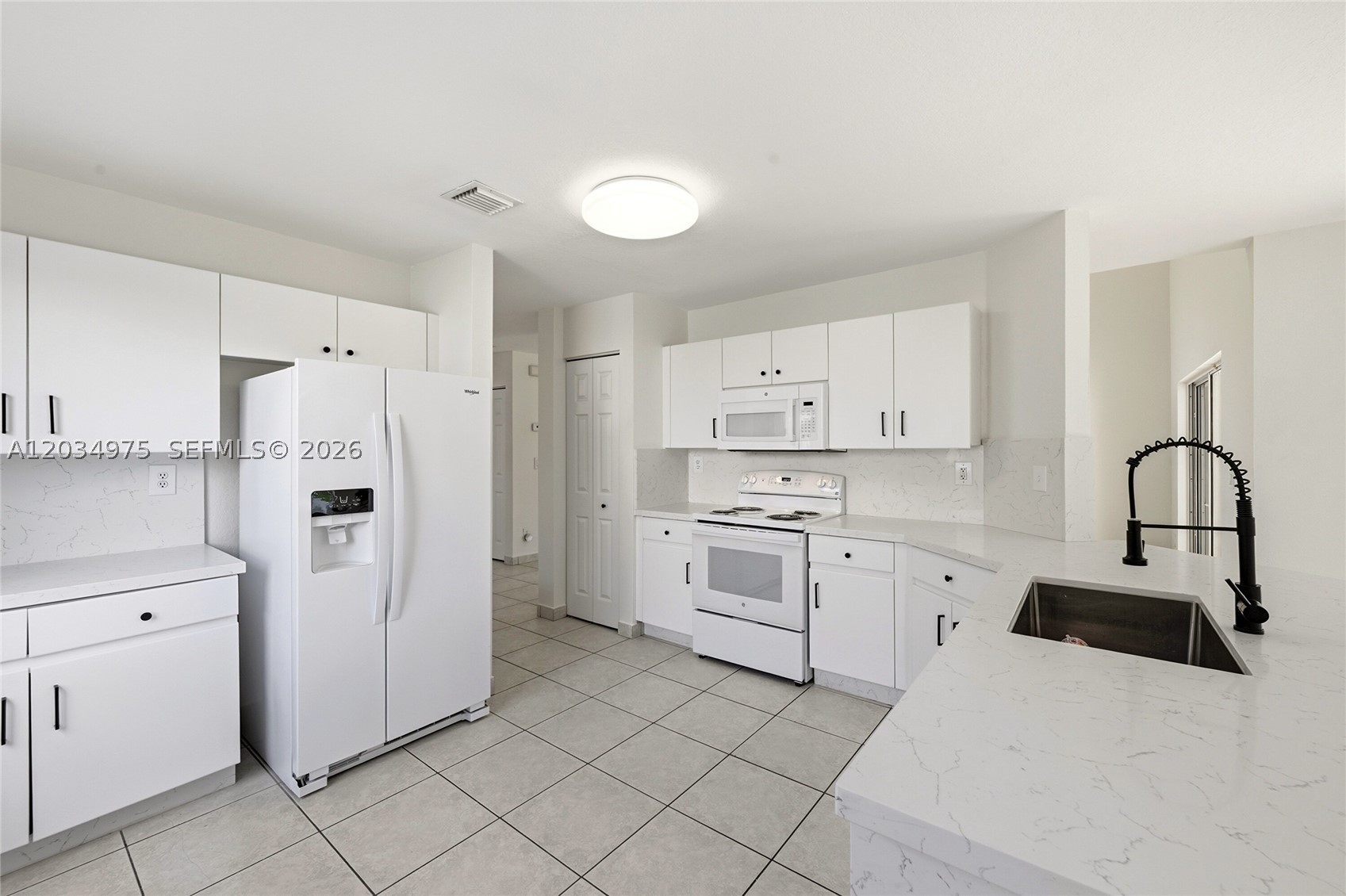 SILVER LAKES PHASE III - Residential