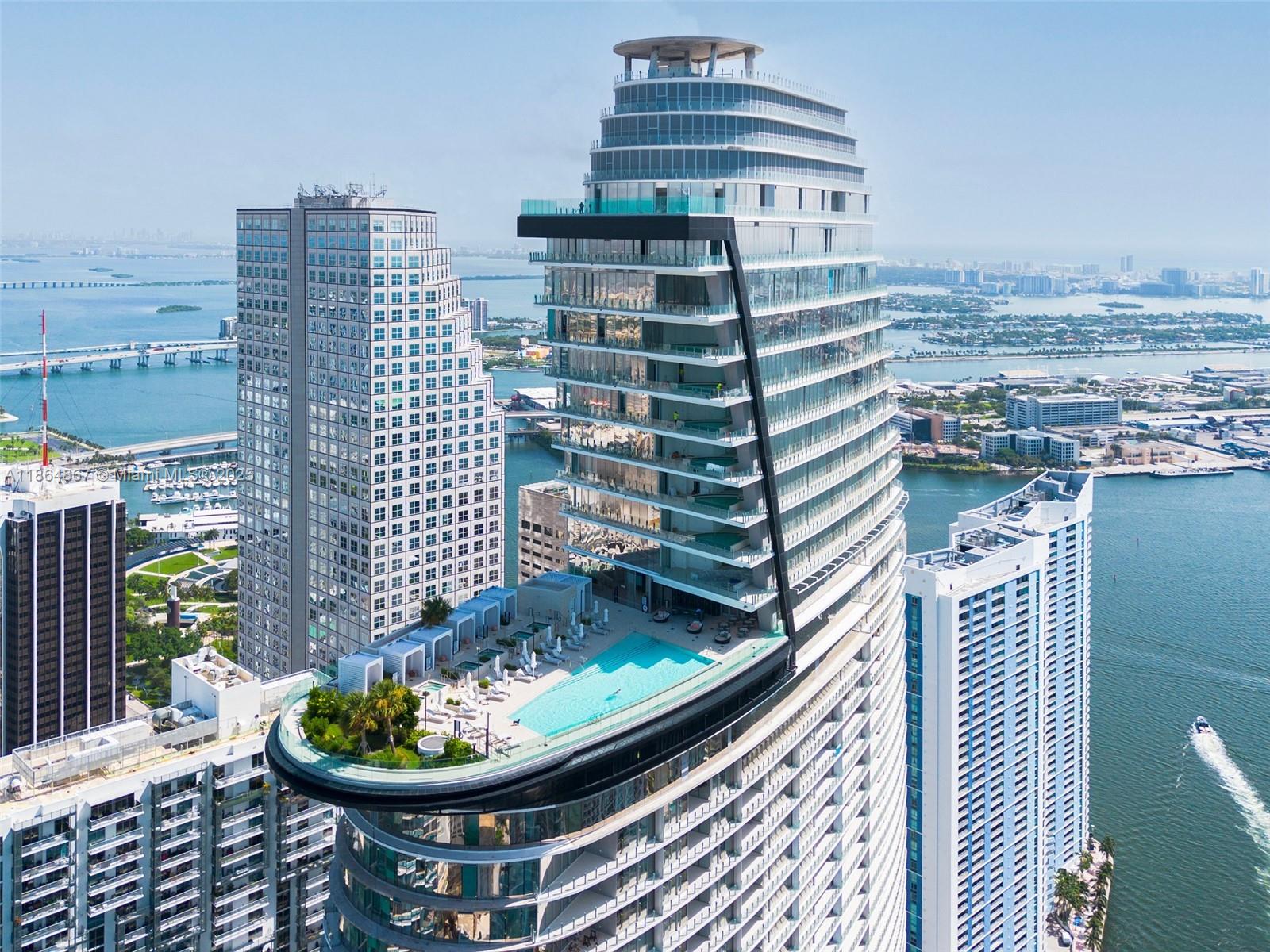ASTON MARTIN RESIDENCES - Residential