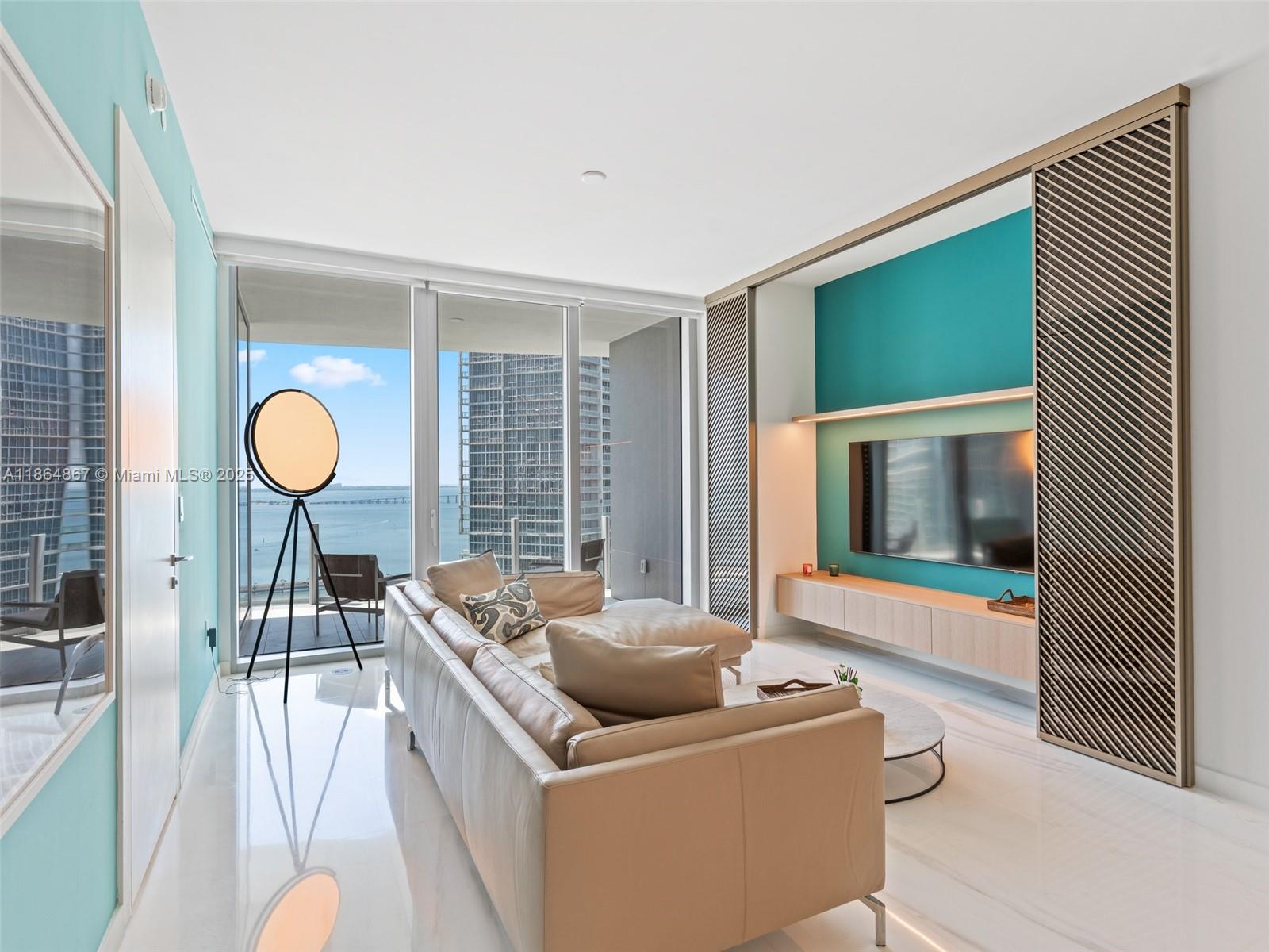 ASTON MARTIN RESIDENCES - Residential
