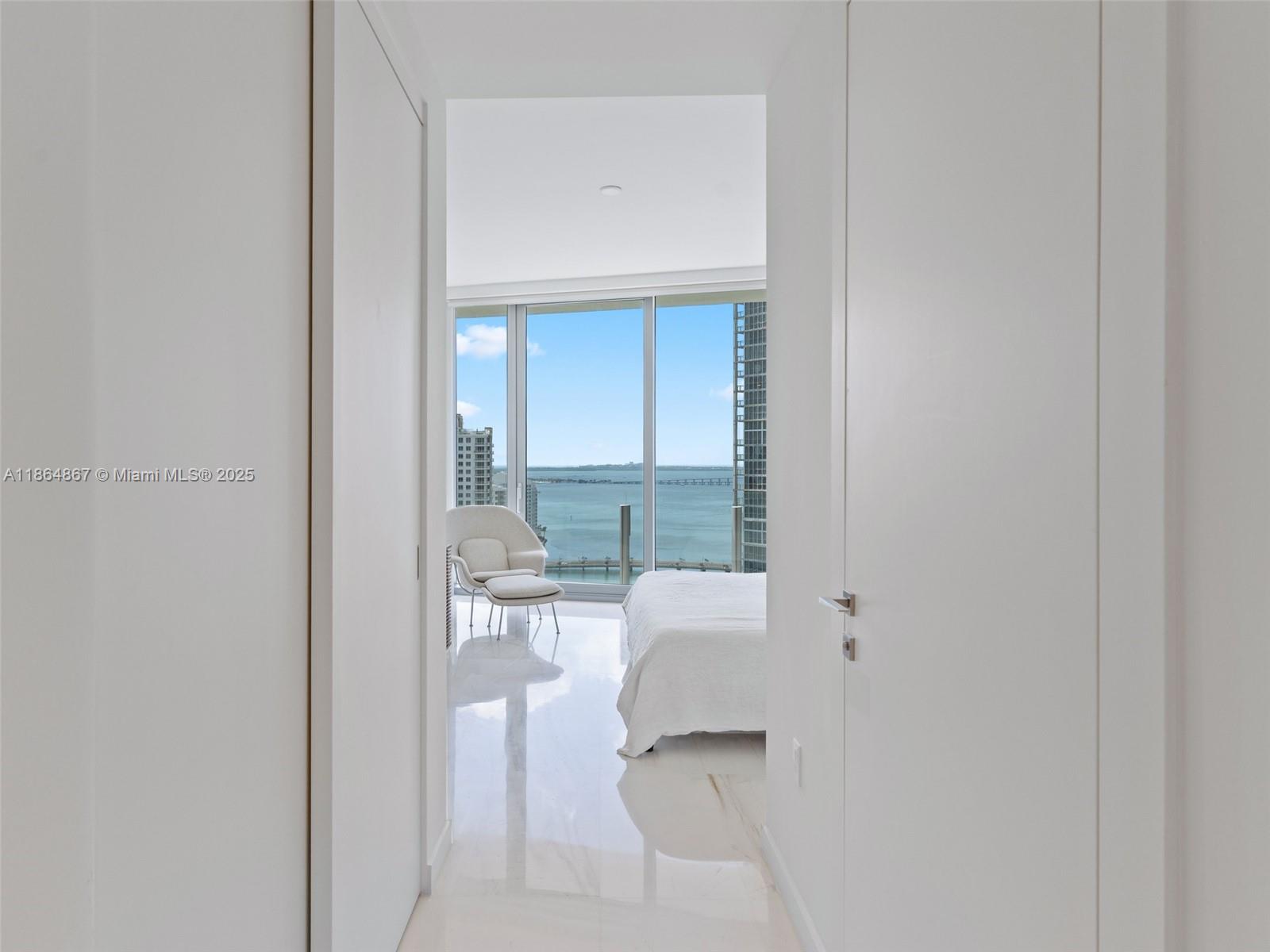 ASTON MARTIN RESIDENCES - Residential