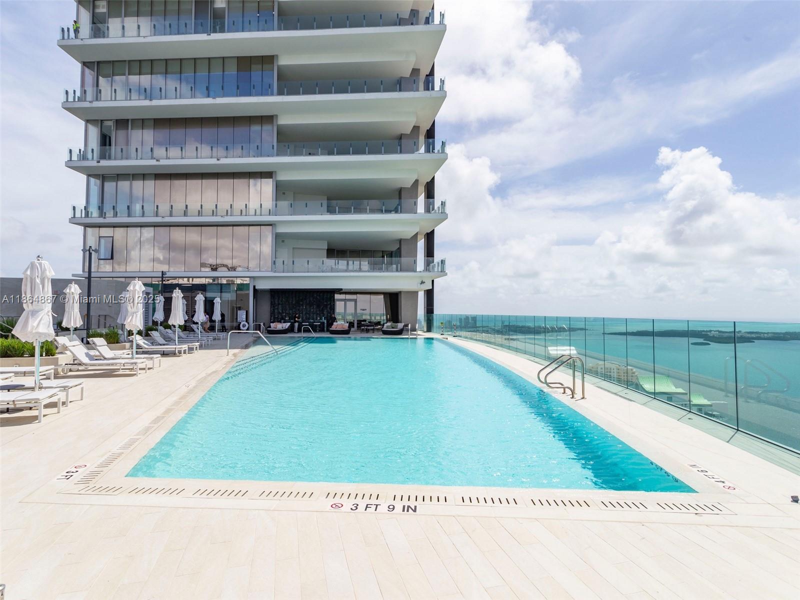 ASTON MARTIN RESIDENCES - Residential
