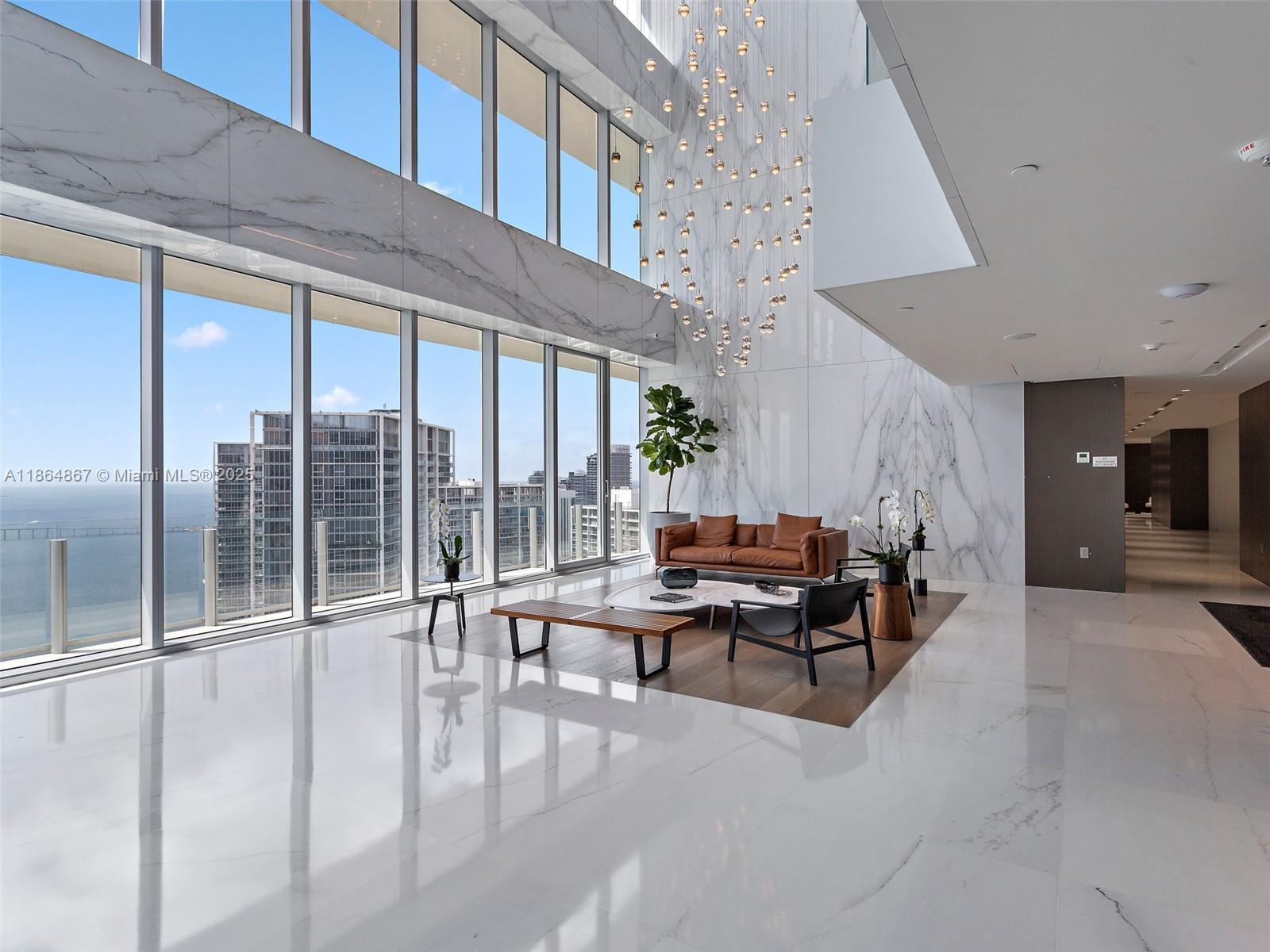 ASTON MARTIN RESIDENCES - Residential