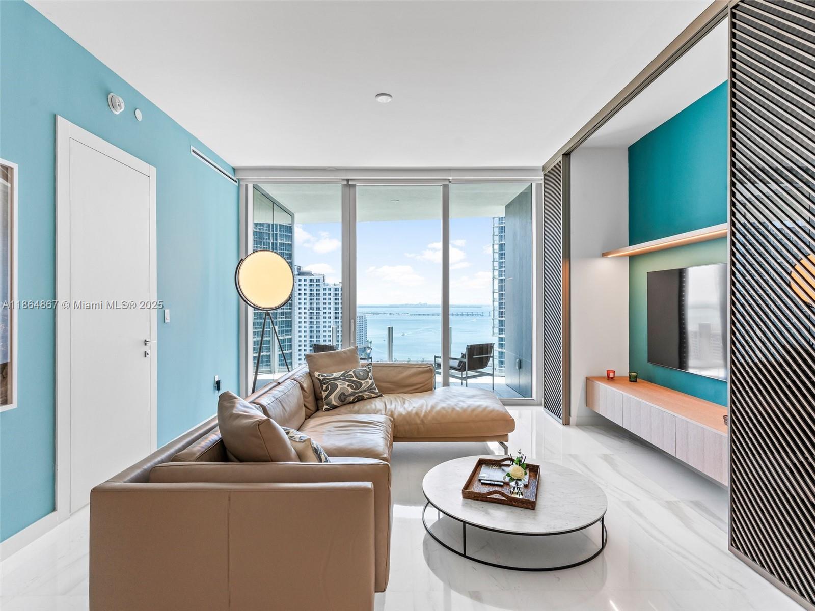 ASTON MARTIN RESIDENCES - Residential