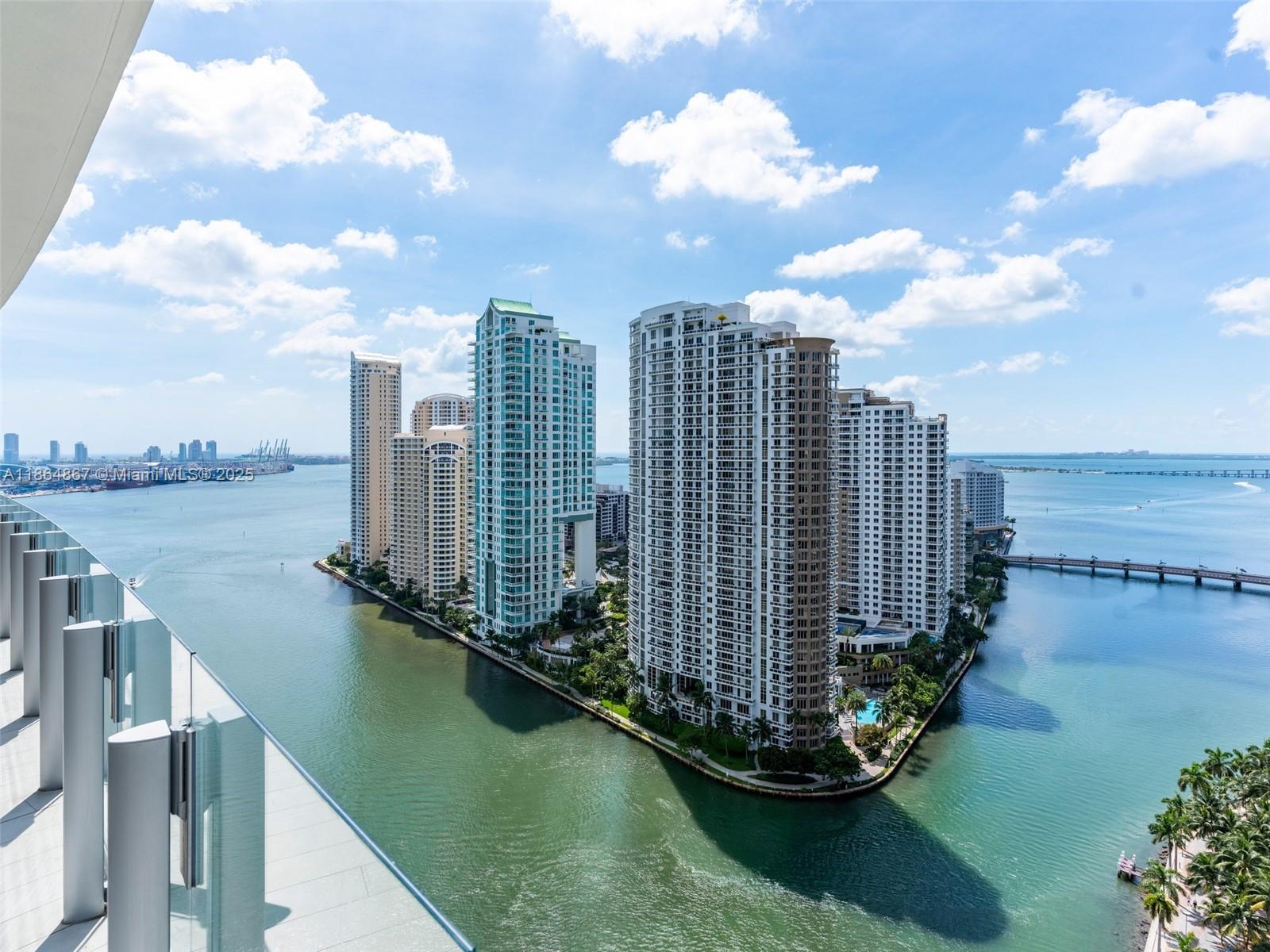 ASTON MARTIN RESIDENCES - Residential