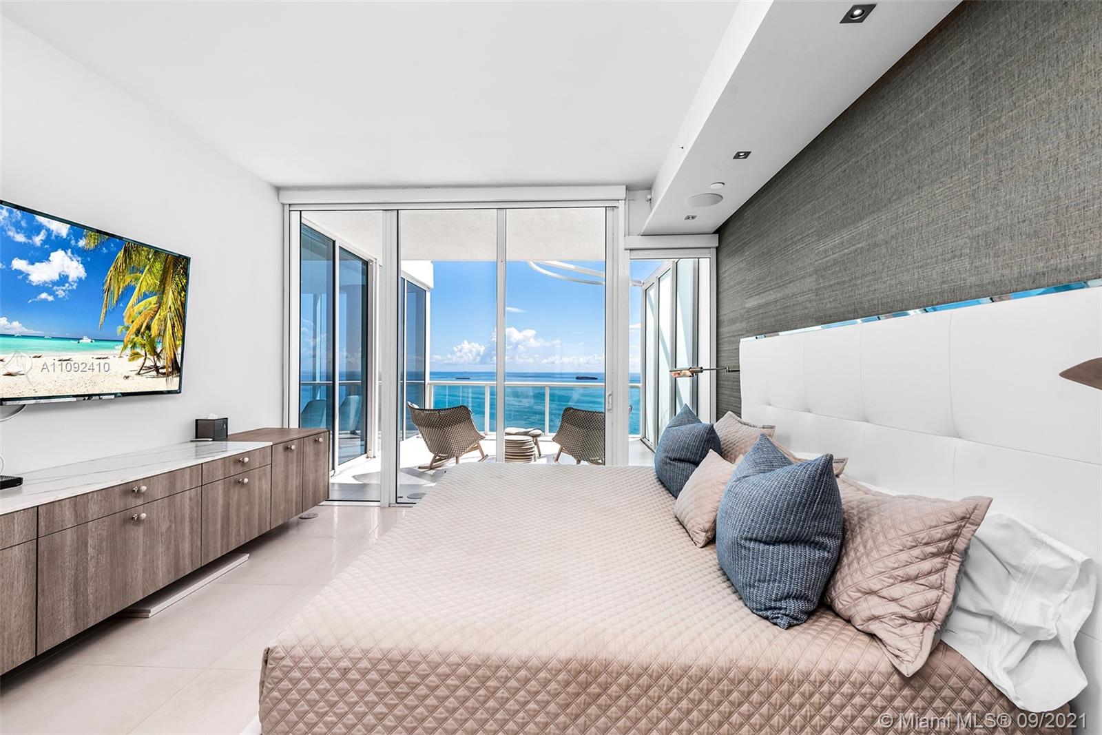 CONTINUUM ON SOUTH BEACH - Residential