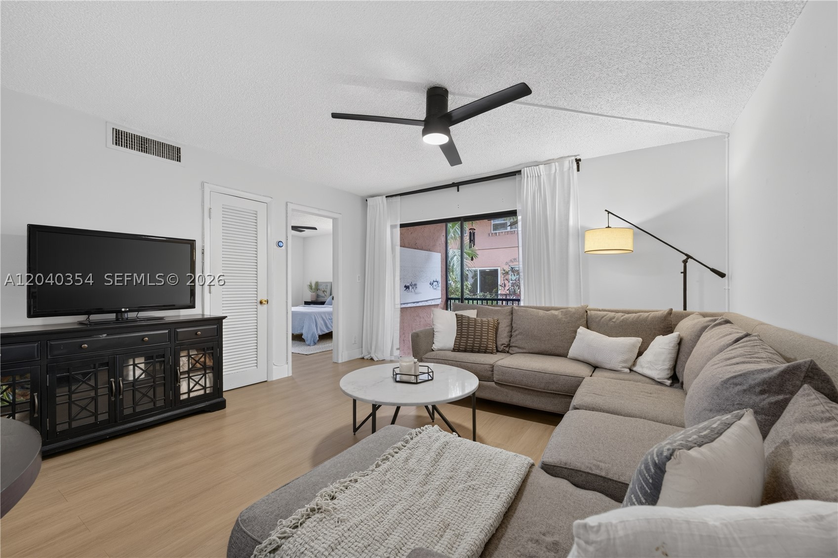 TENNIS CLUB OUTERBRIDGE C - Residential