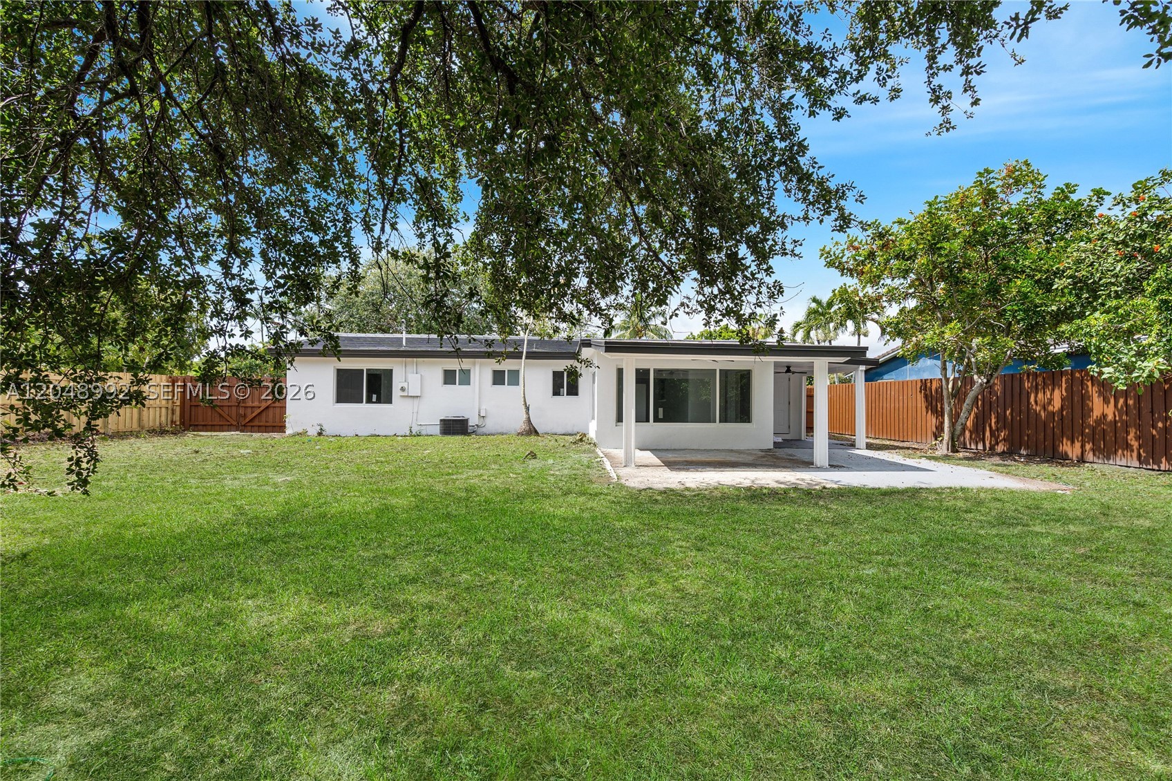 LLOYD ESTATES - Residential