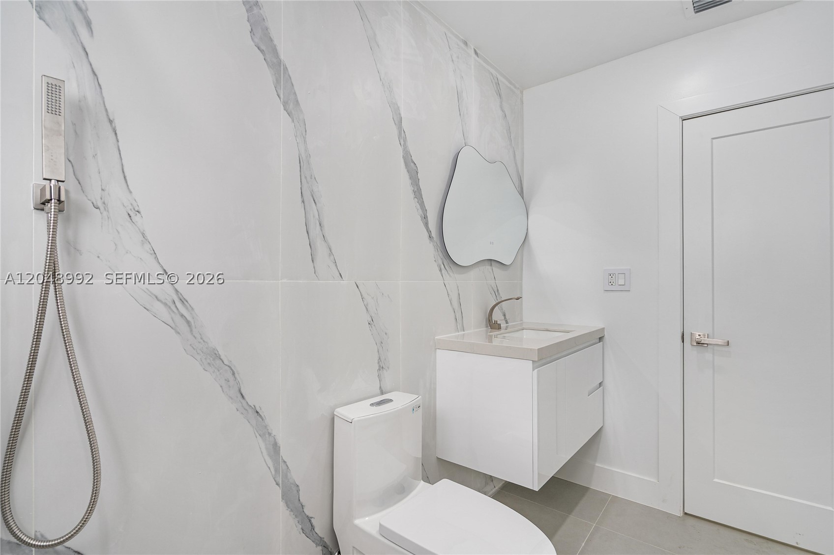LLOYD ESTATES - Residential