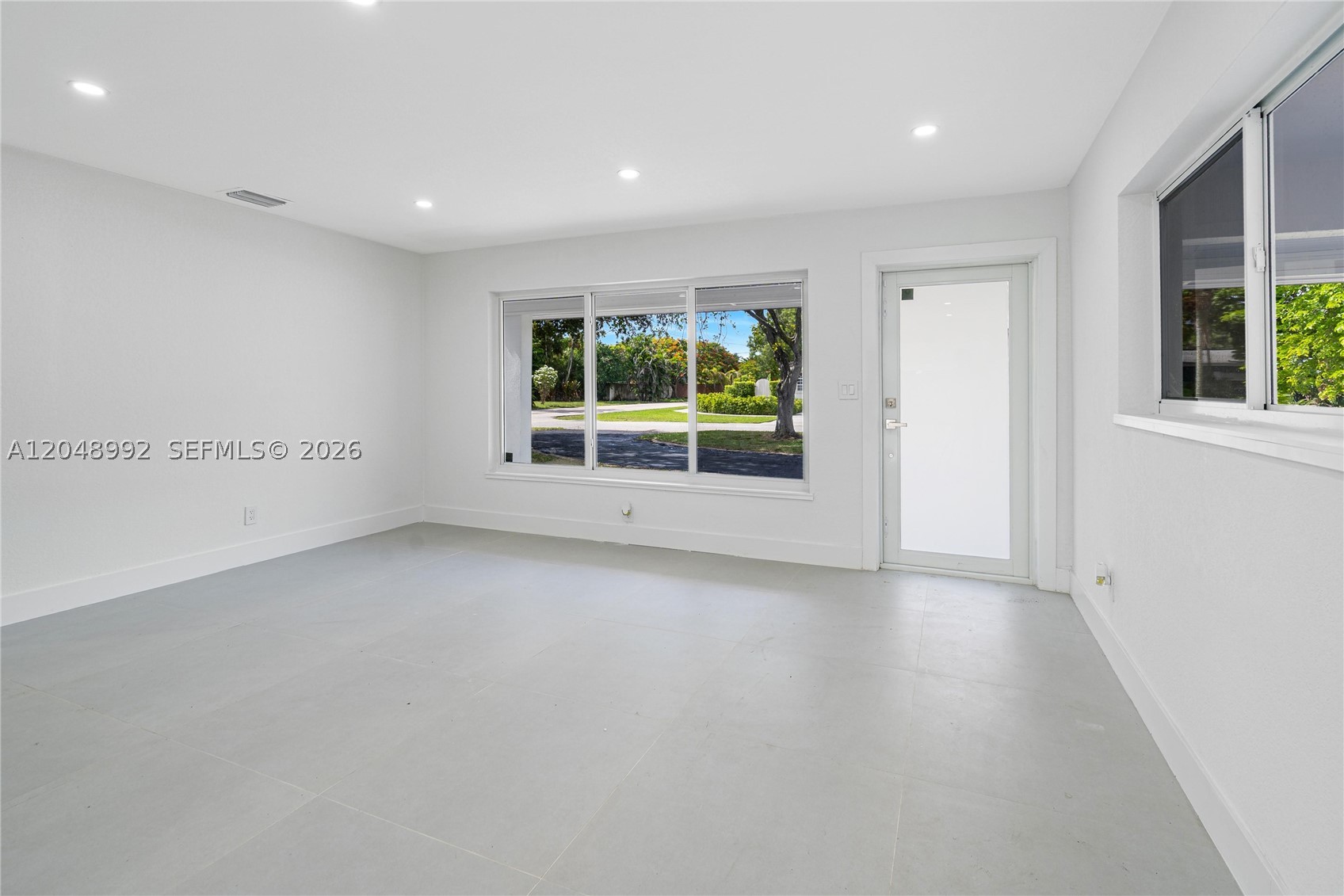LLOYD ESTATES - Residential