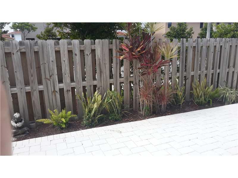 LAS RAMBLAS - Residential Lease