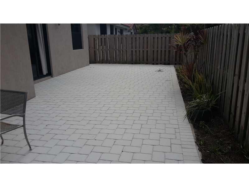 LAS RAMBLAS - Residential Lease
