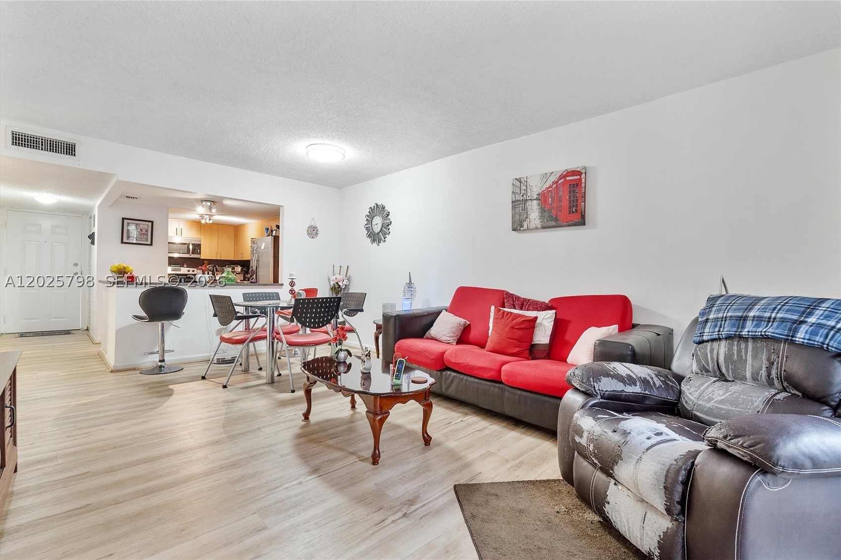 SAMARI LAKE EAST CONDO - Residential