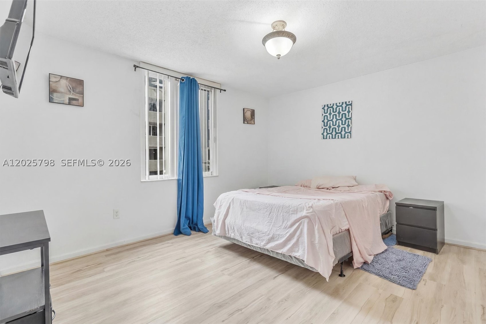 SAMARI LAKE EAST CONDO - Residential