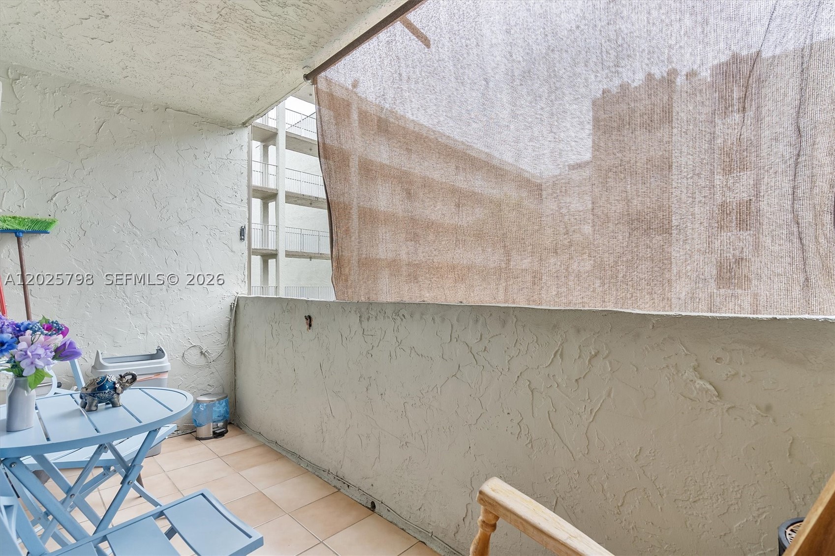 SAMARI LAKE EAST CONDO - Residential