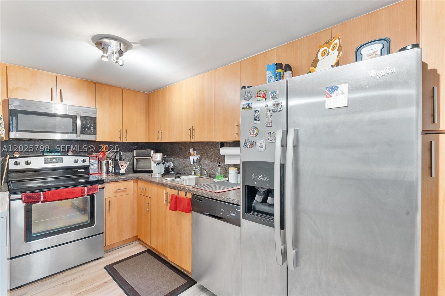 SAMARI LAKE EAST CONDO - Residential