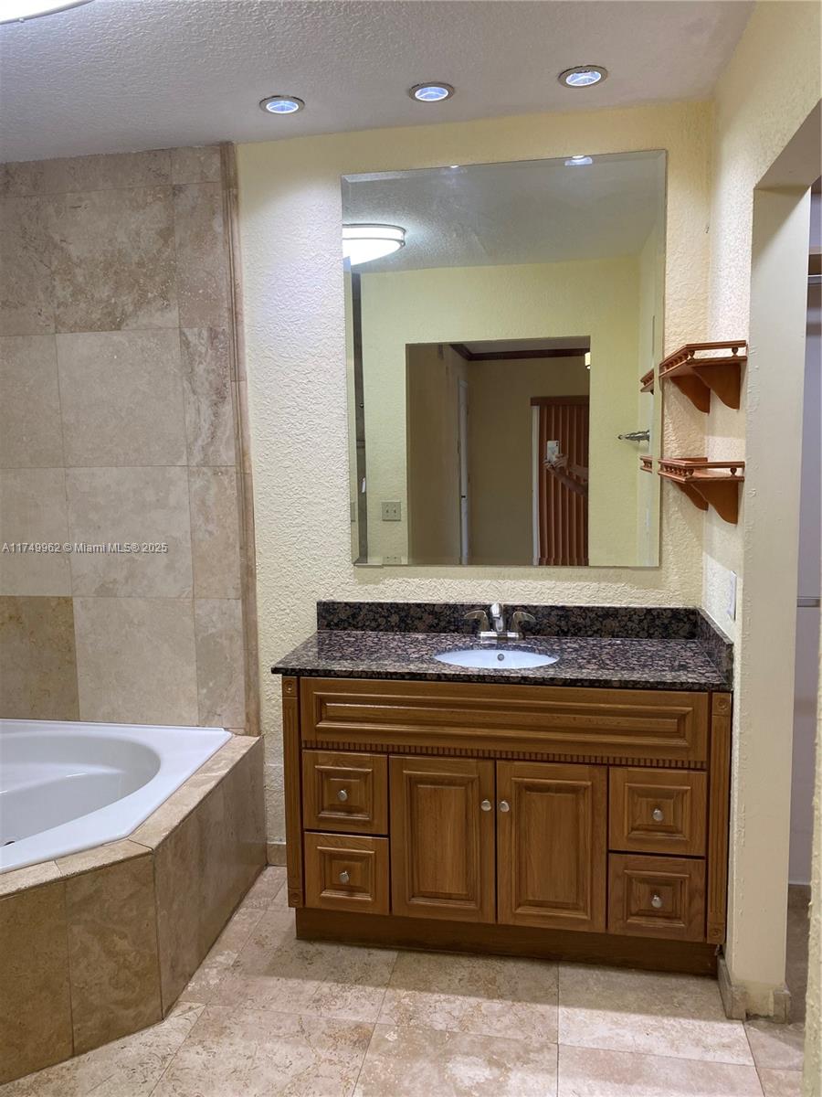 LAKE POINTE SEC 2 - Residential Lease