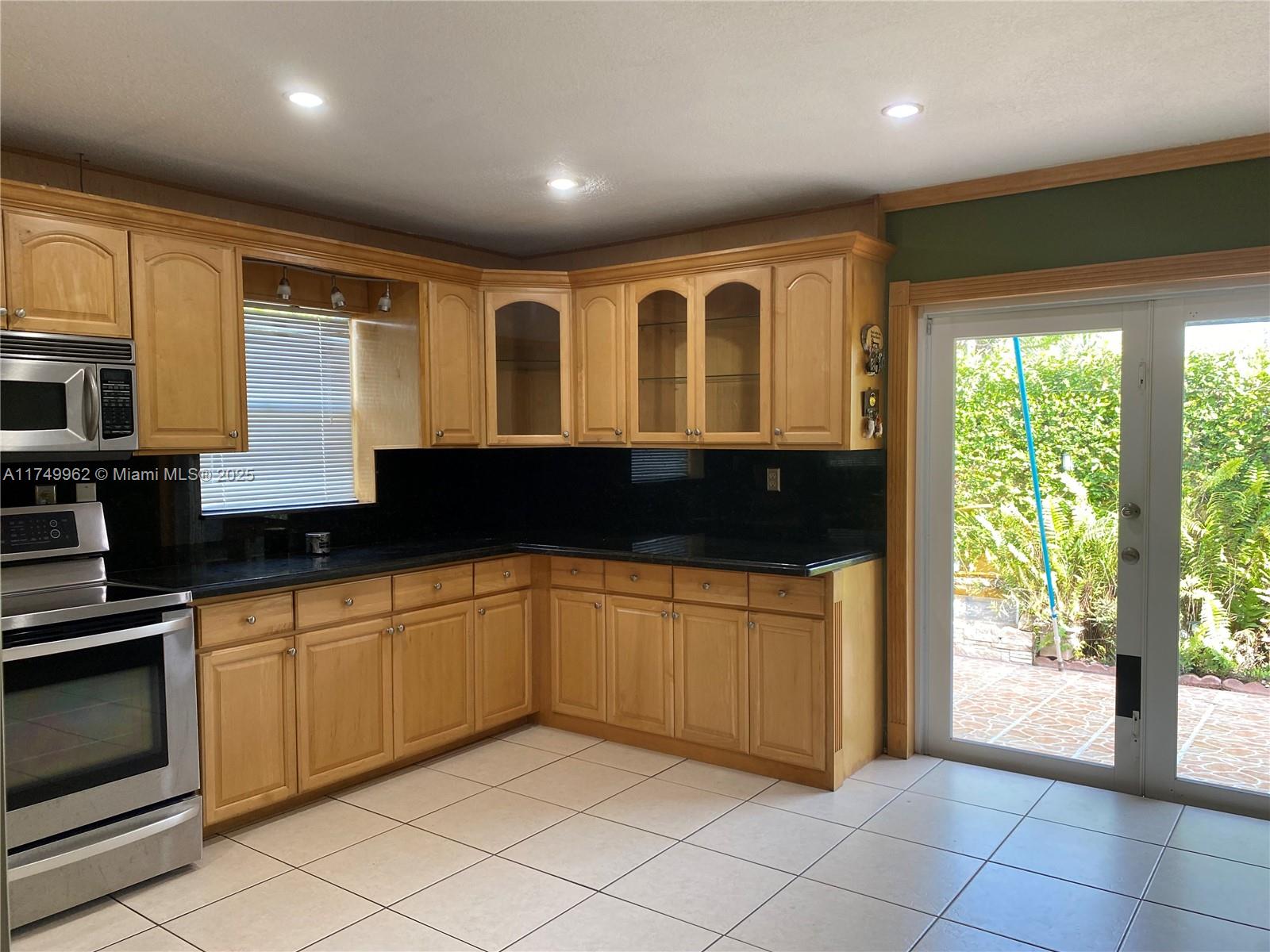 LAKE POINTE SEC 2 - Residential Lease