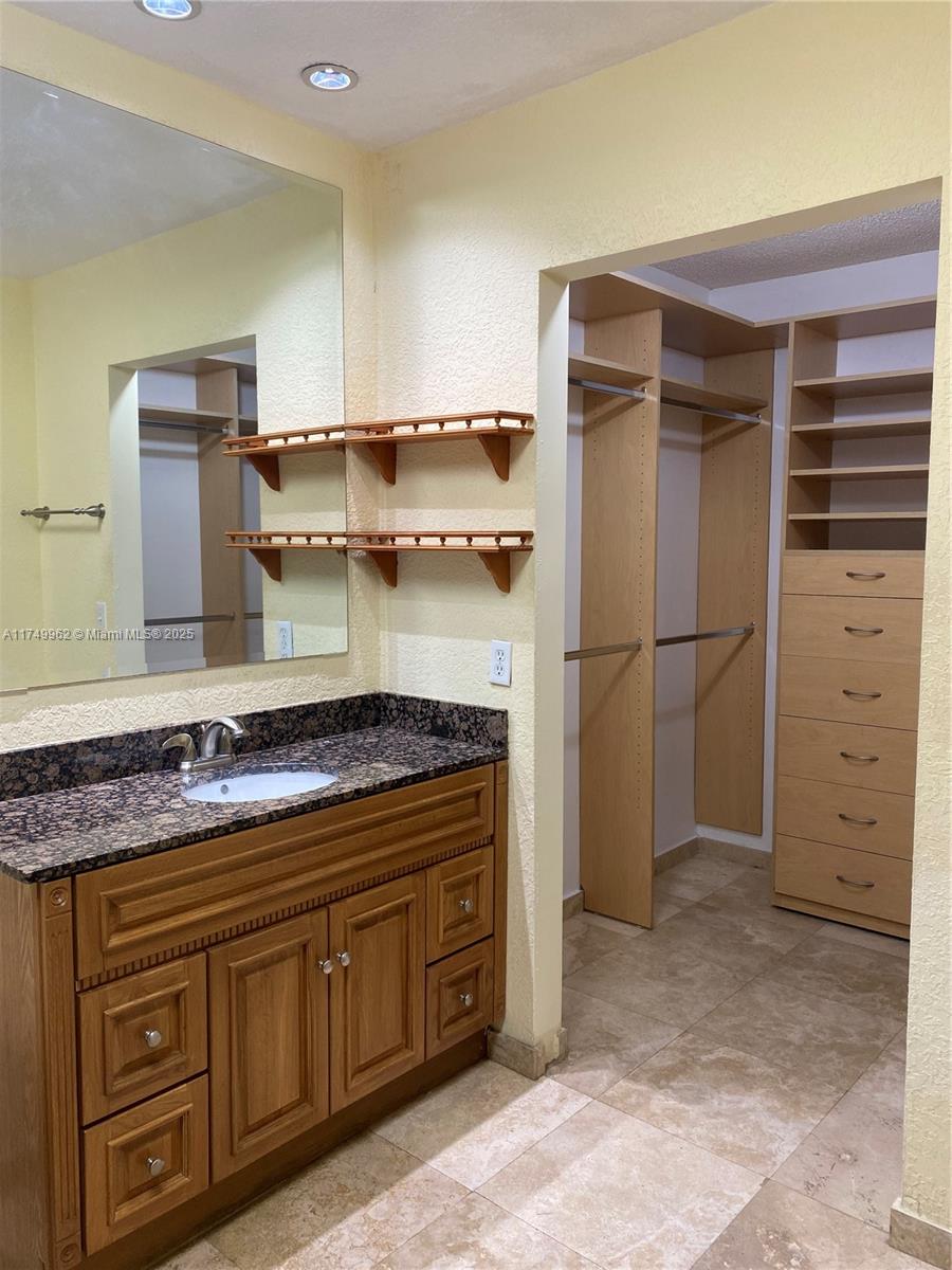 LAKE POINTE SEC 2 - Residential Lease