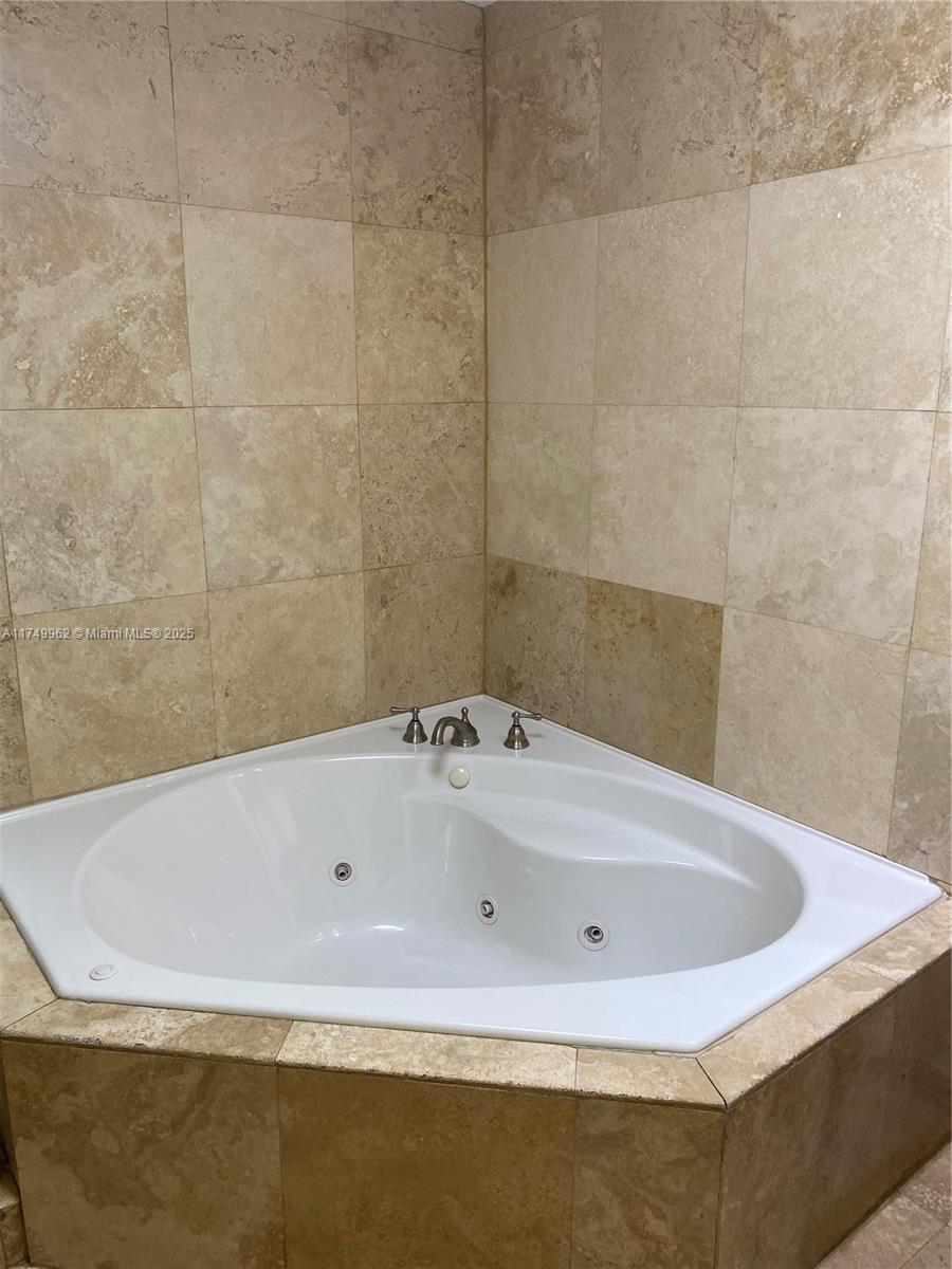 LAKE POINTE SEC 2 - Residential Lease