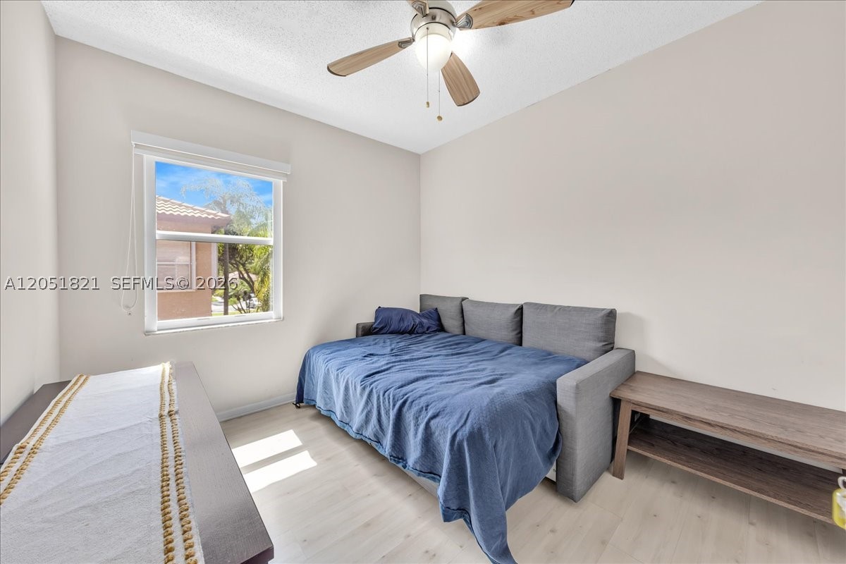 EMERALD COURTS - OPAL CRE - Residential