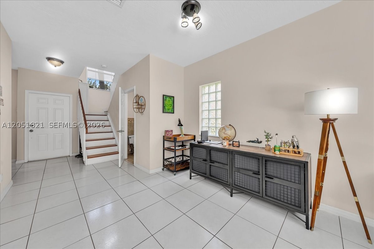 EMERALD COURTS - OPAL CRE - Residential
