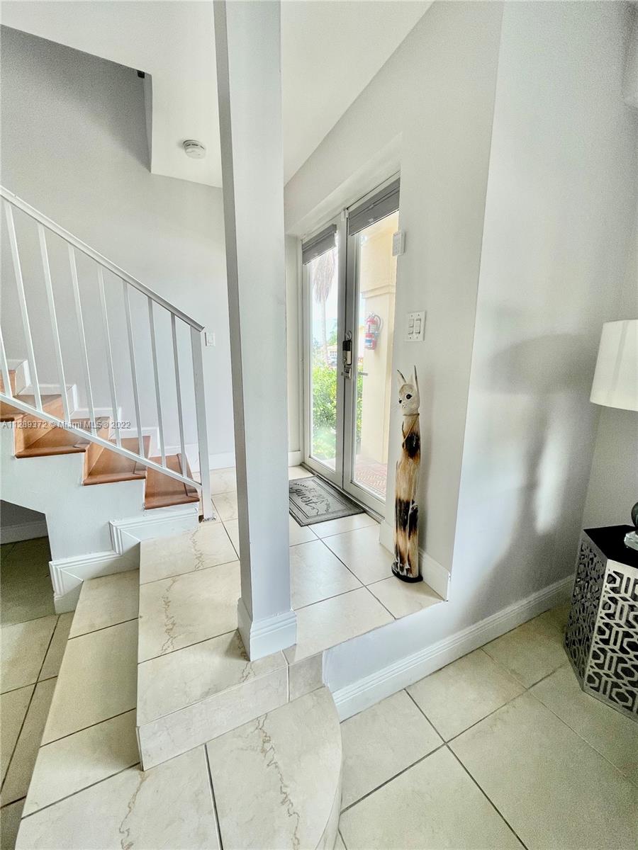 HOLLYWOOD SOUTH SIDE ADD - Residential Lease