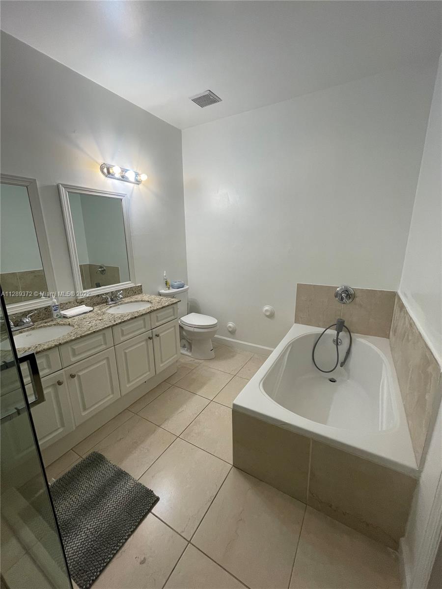 HOLLYWOOD SOUTH SIDE ADD - Residential Lease