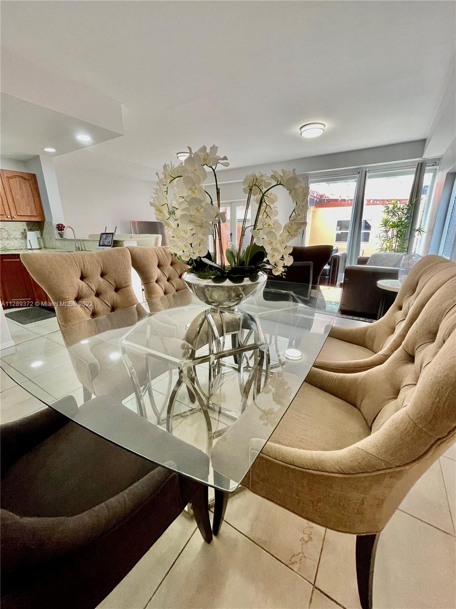 HOLLYWOOD SOUTH SIDE ADD - Residential Lease