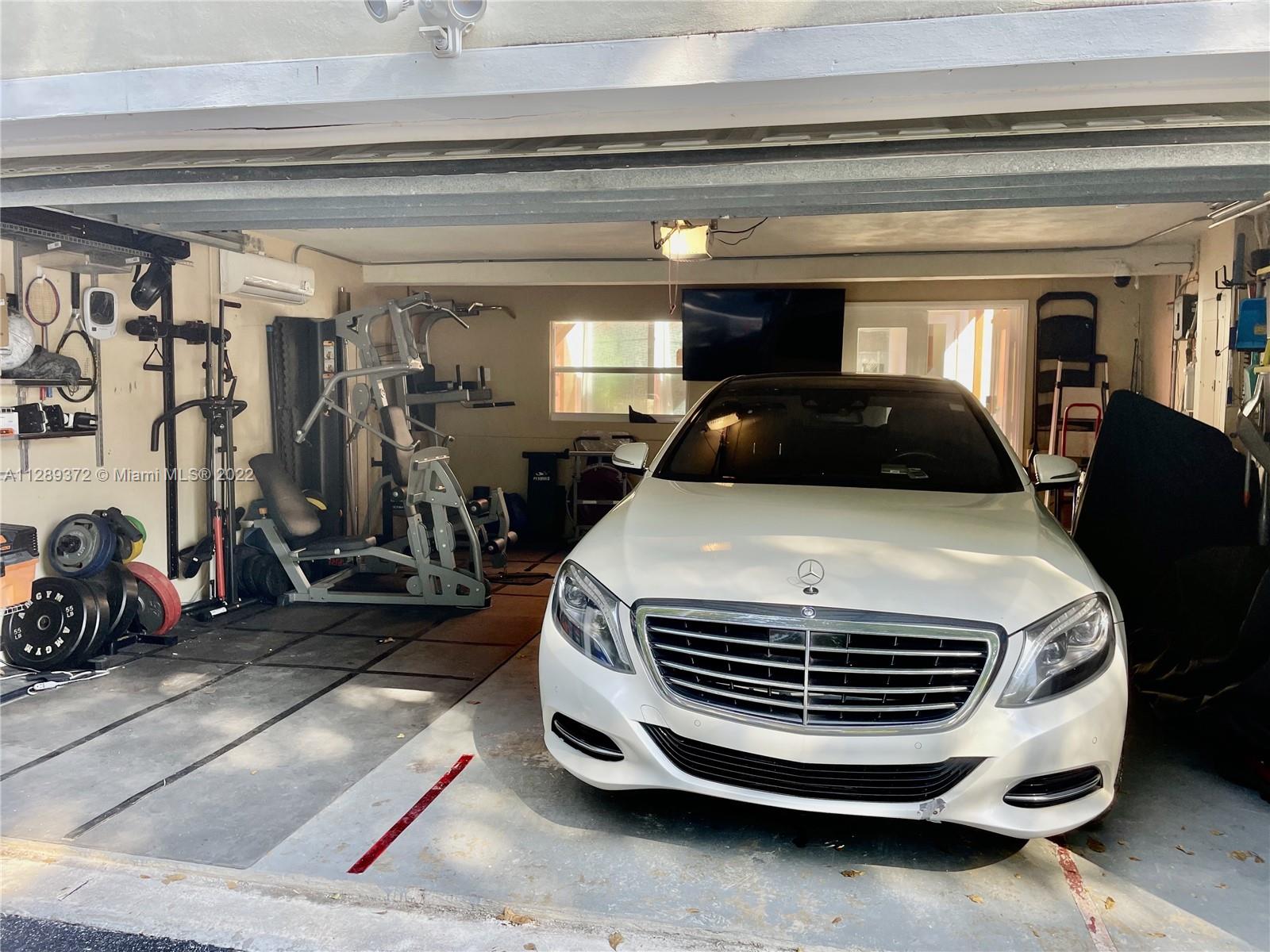 HOLLYWOOD SOUTH SIDE ADD - Residential Lease