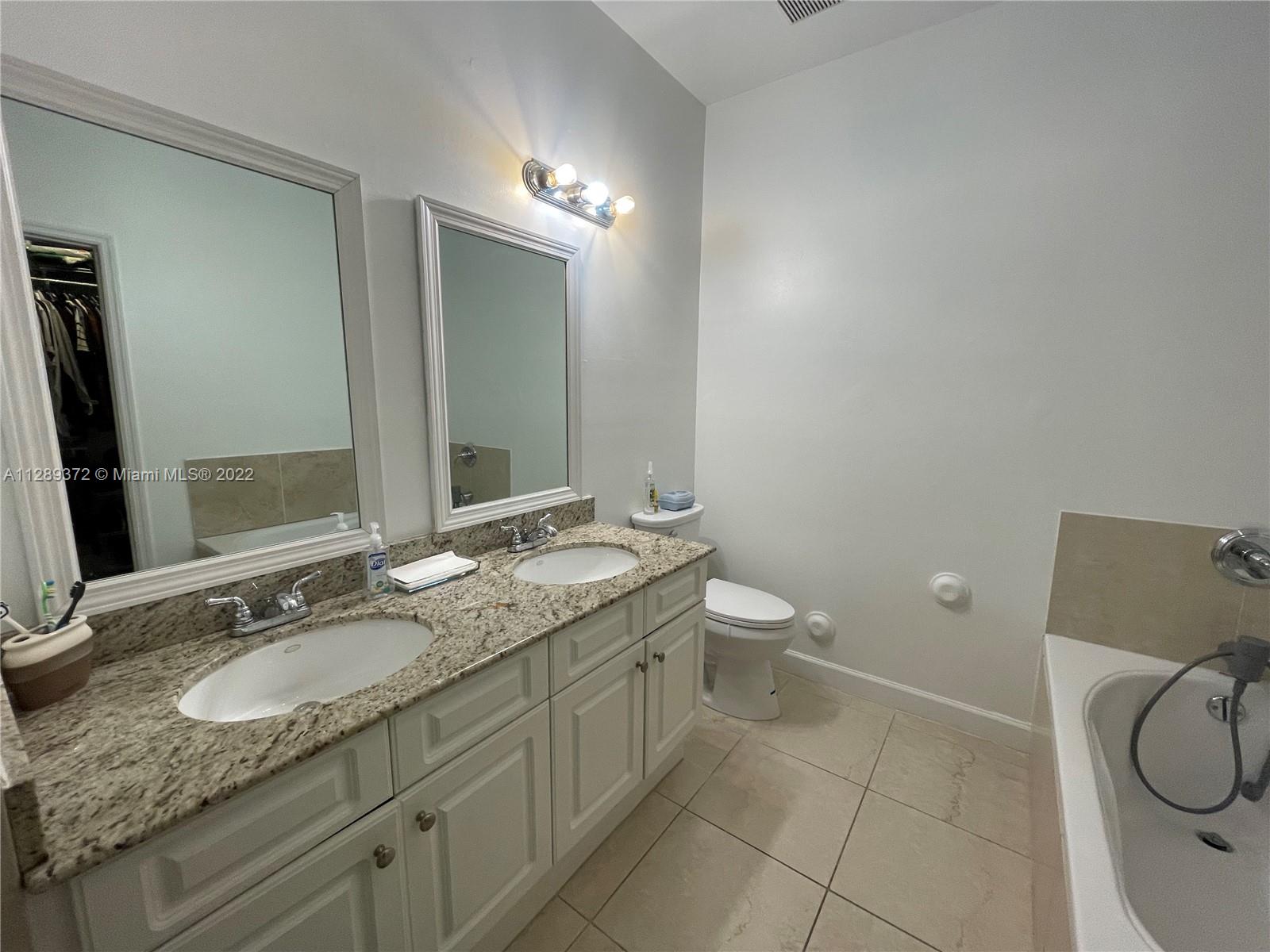 HOLLYWOOD SOUTH SIDE ADD - Residential Lease