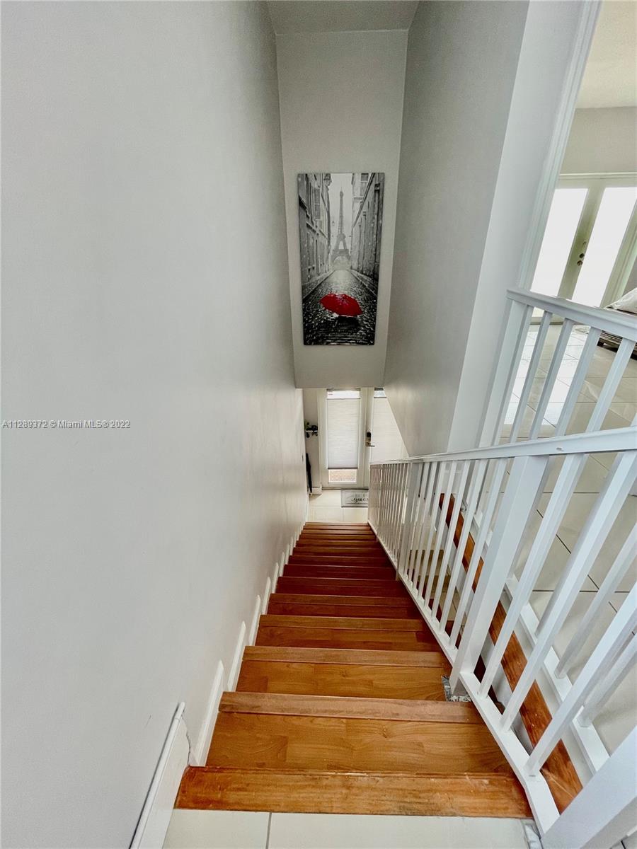HOLLYWOOD SOUTH SIDE ADD - Residential Lease