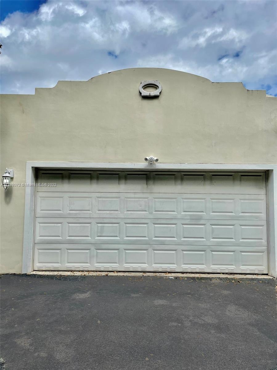 HOLLYWOOD SOUTH SIDE ADD - Residential Lease