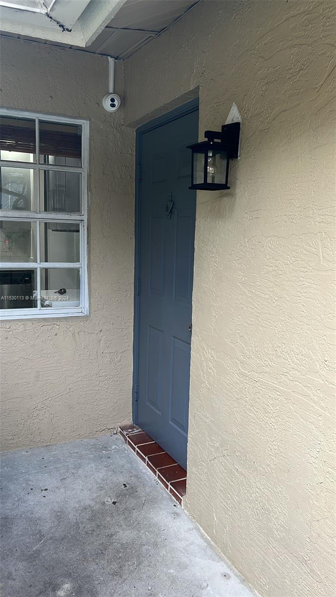 SUNRISE MANOR WEST - Residential Lease